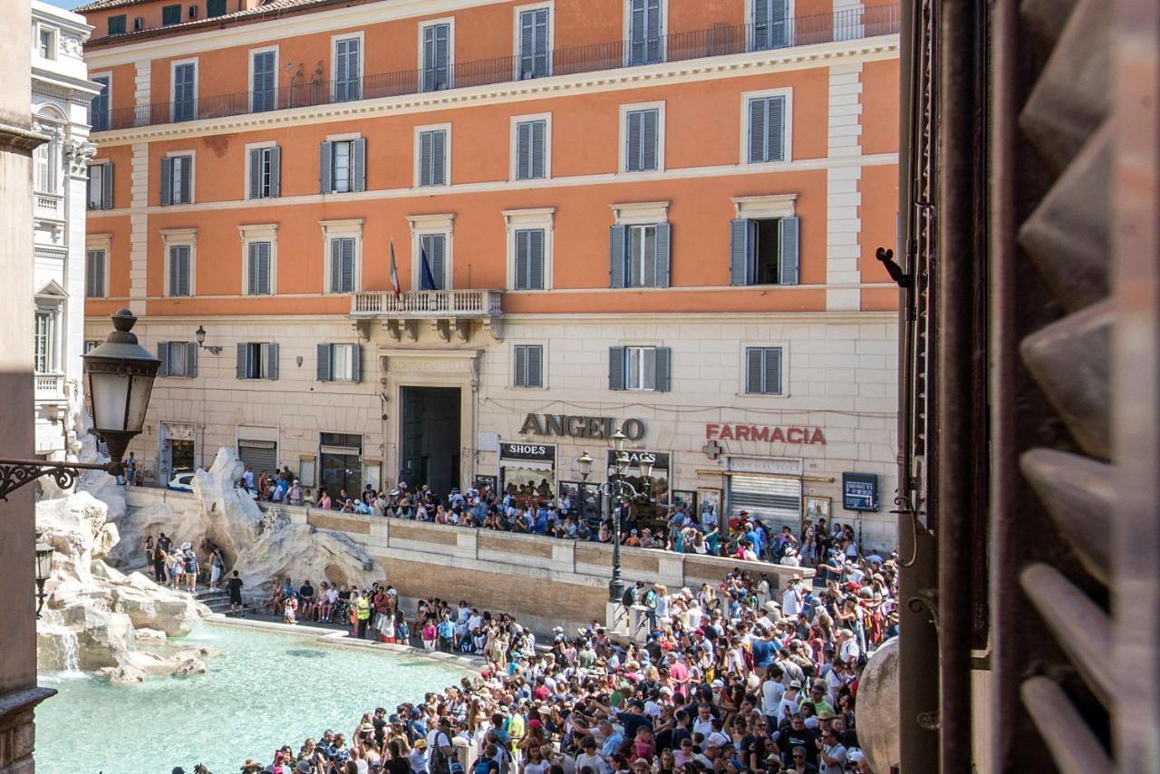 La Finestra Su Fontana Di Trevi - Charming View Apartment Rome Bagian luar foto