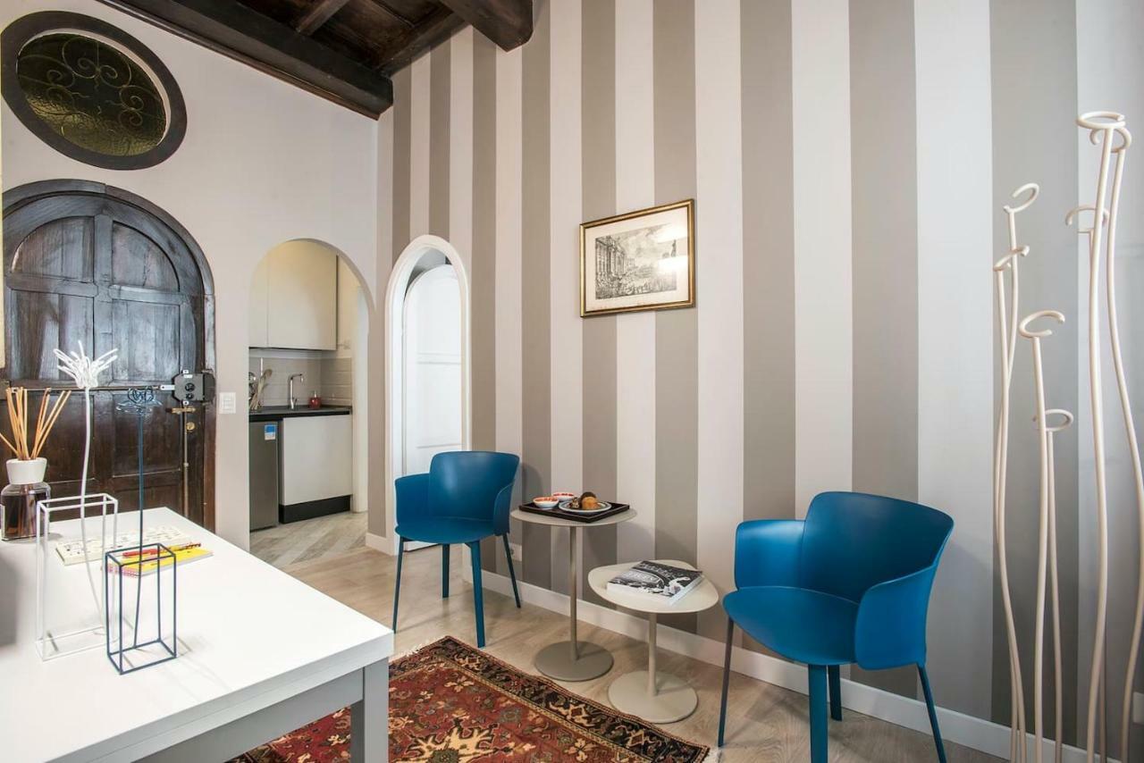 La Finestra Su Fontana Di Trevi - Charming View Apartment Rome Bagian luar foto