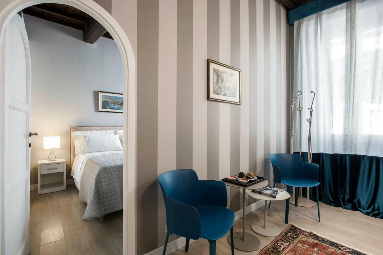 La Finestra Su Fontana Di Trevi - Charming View Apartment Rome Bagian luar foto