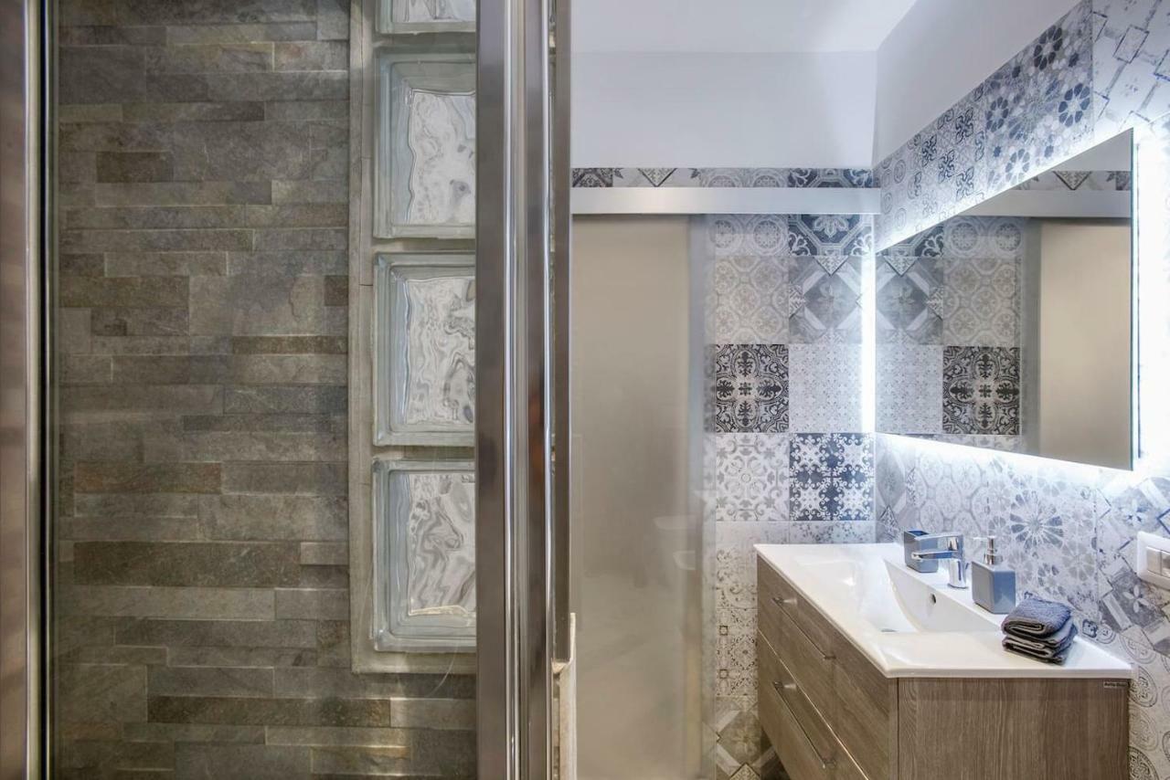 La Finestra Su Fontana Di Trevi - Charming View Apartment Rome Bagian luar foto