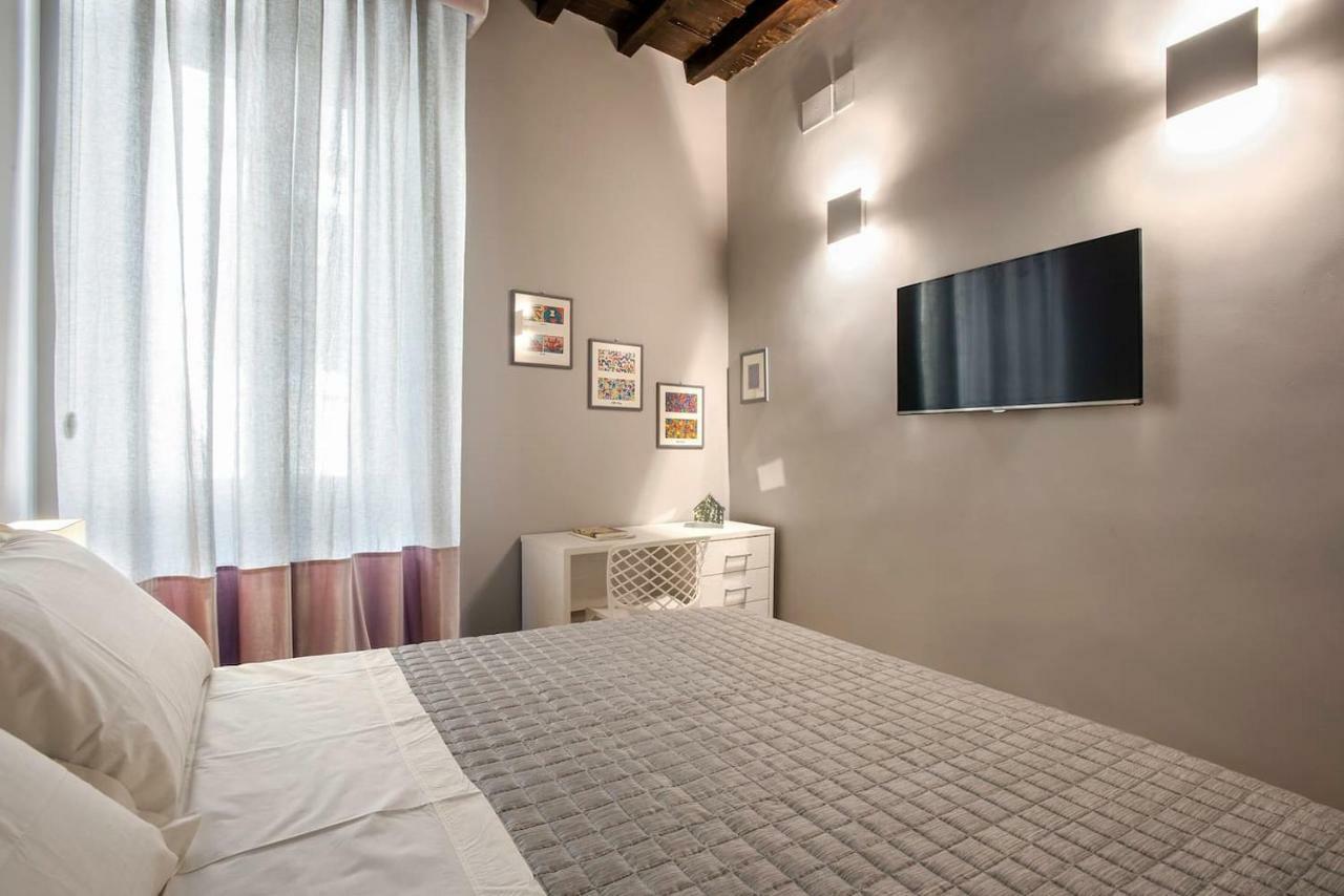 La Finestra Su Fontana Di Trevi - Charming View Apartment Rome Bagian luar foto