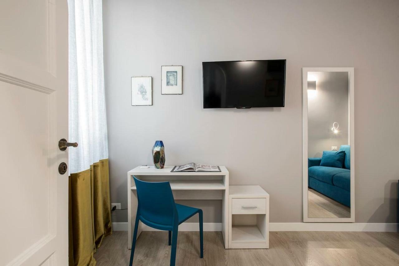 La Finestra Su Fontana Di Trevi - Charming View Apartment Rome Bagian luar foto